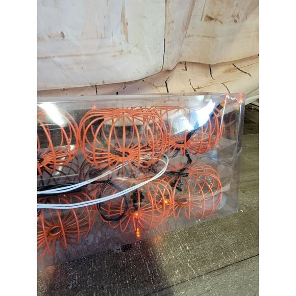 Halloween orange metal string light decor figure - Picture 3 of 7